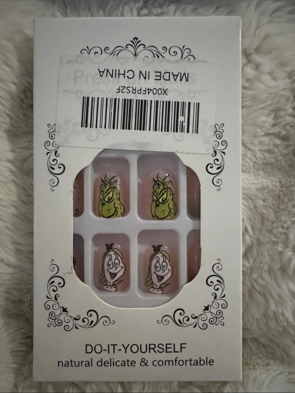 Grinch & Cindy Lou Christmas Press-On Nails Square Nude Holiday Set AC104